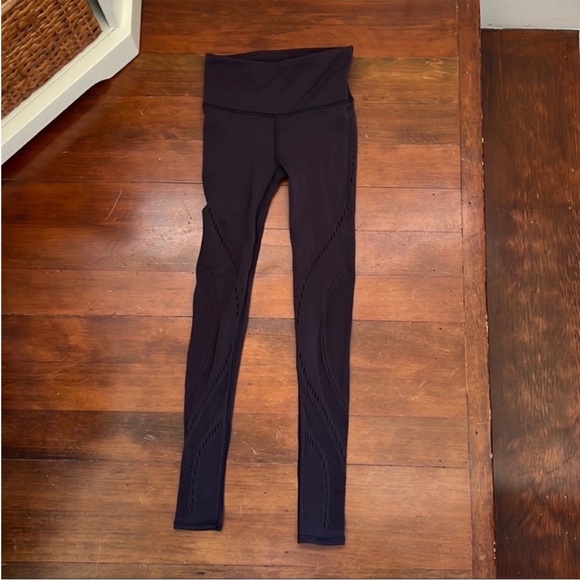 EUC Lululemon Reveal Tight Precision 25" Deep Navy - Picture 2 of 11